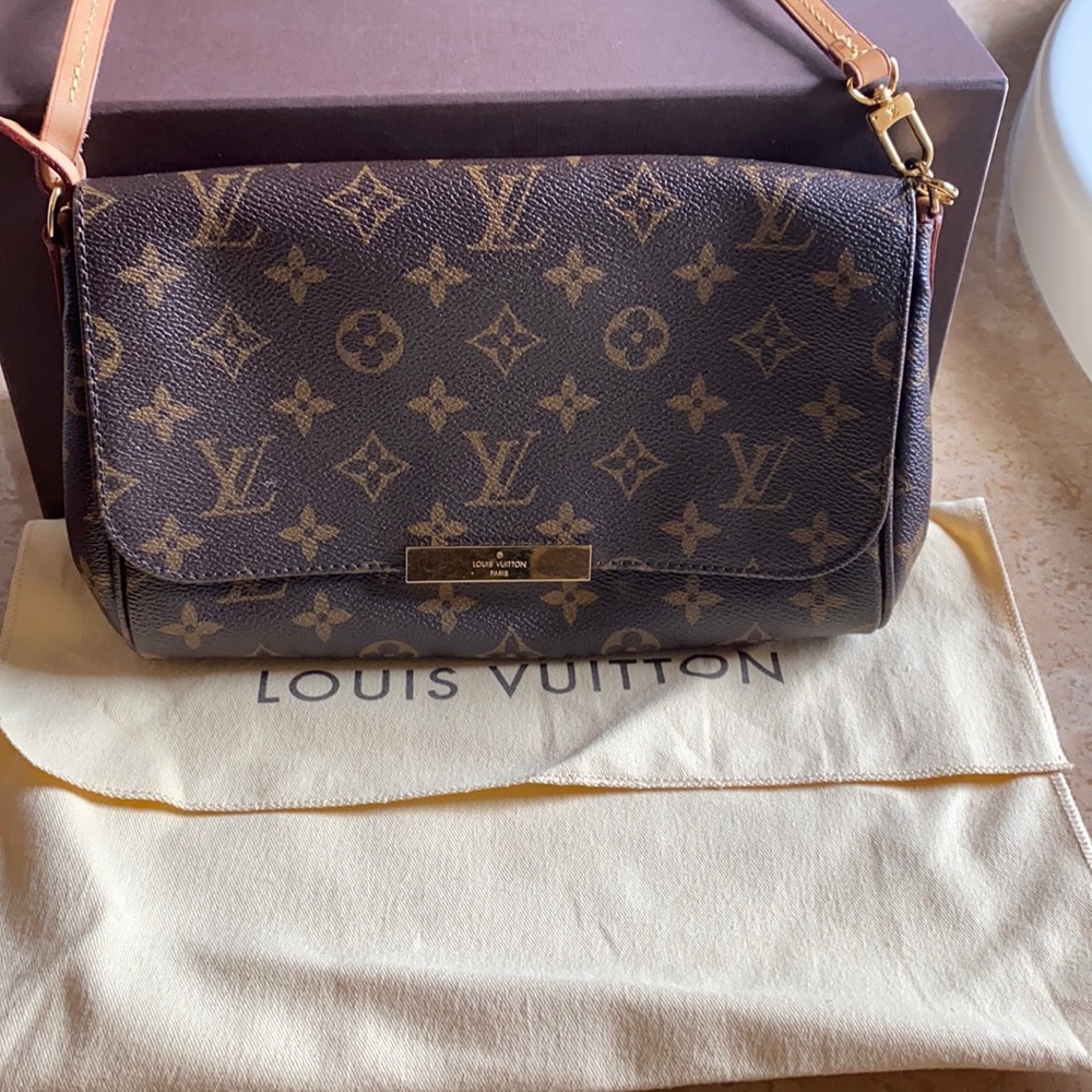 LV Authentic MM Favorite